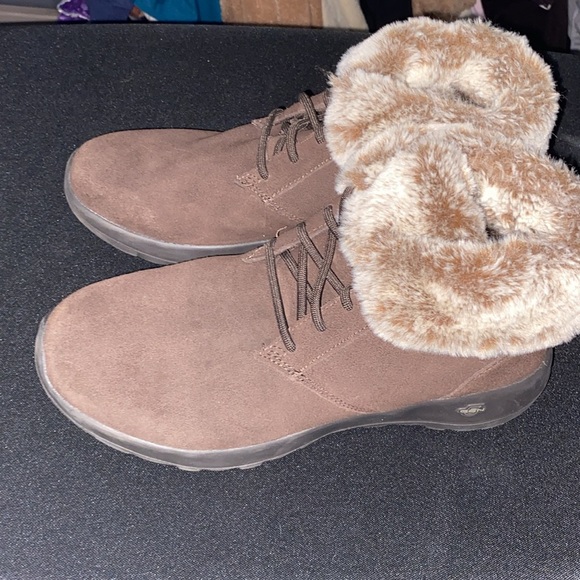 EUC SKECHERS WO SIZE 9 BROWN SUEDE LEATHER ANKLE BOOTS W/ FAUX FUR TRIM CLEAN - Picture 8 of 12